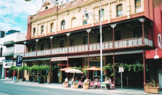 Plaza Hotel Adelaide